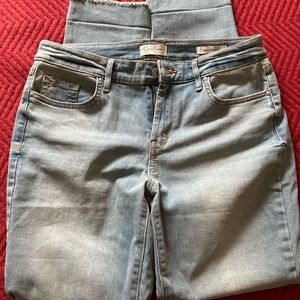 Light blue (stone washed) ankle jeans
